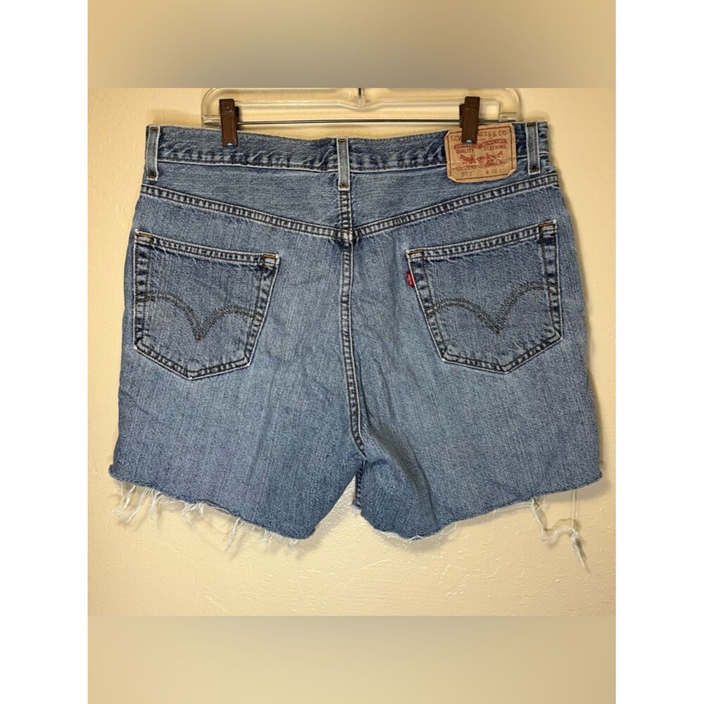 Levi’s 550 Relaxed Fit High Rise Denim Cut-Off Shorts - Size W36